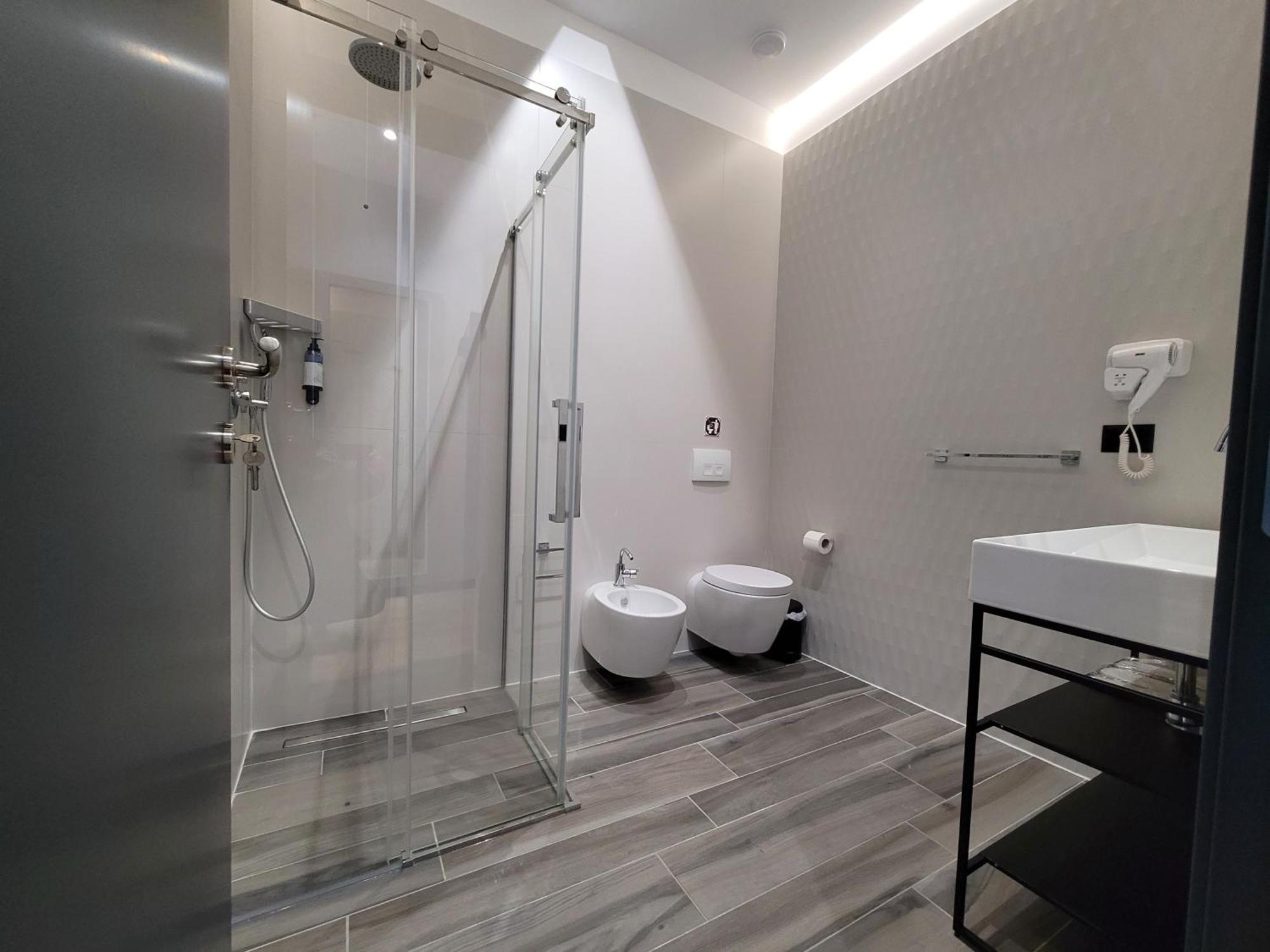 Toer Hotel & Spa Sarandë 外观 照片