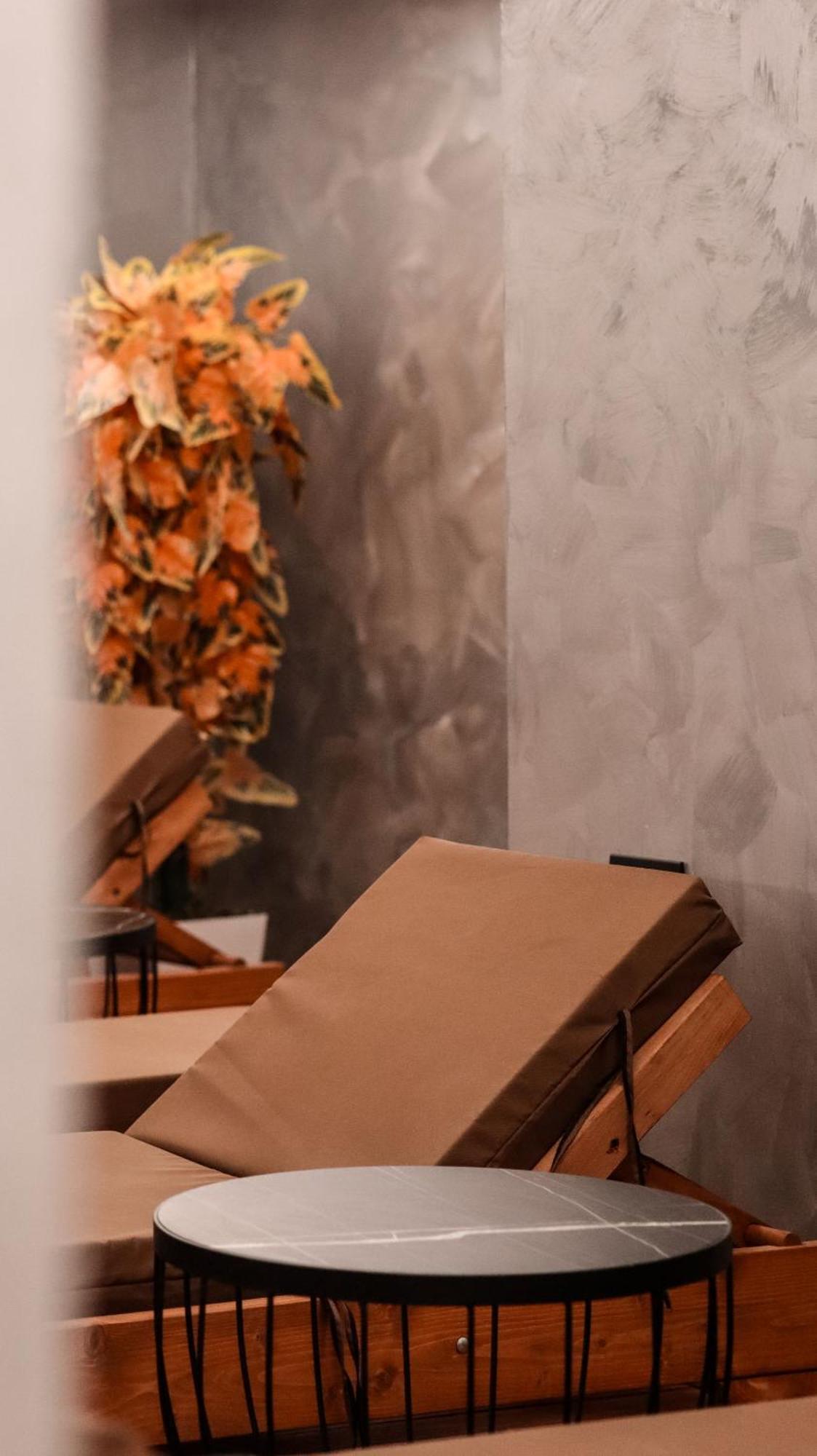 Toer Hotel & Spa Sarandë 外观 照片