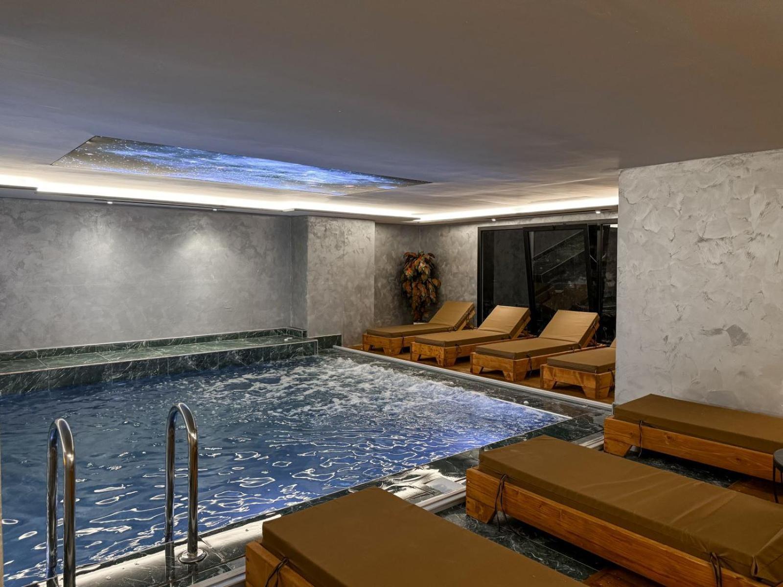 Toer Hotel & Spa Sarandë 外观 照片