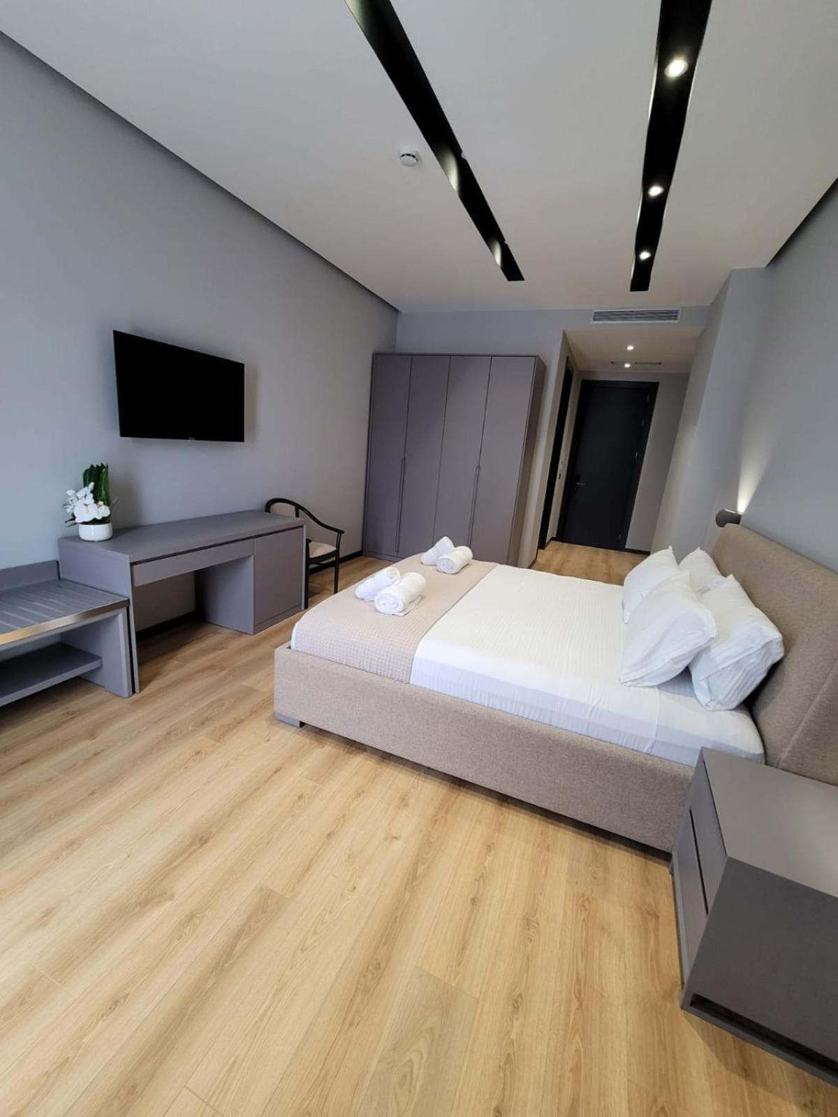 Toer Hotel & Spa Sarandë 外观 照片