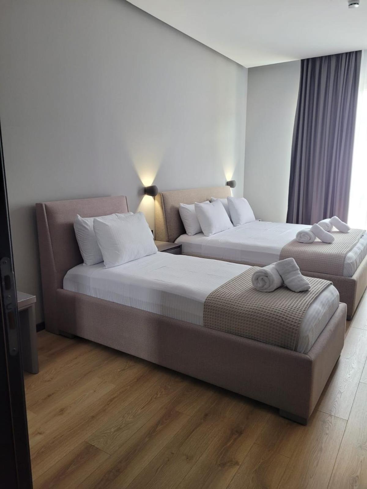 Toer Hotel & Spa Sarandë 外观 照片