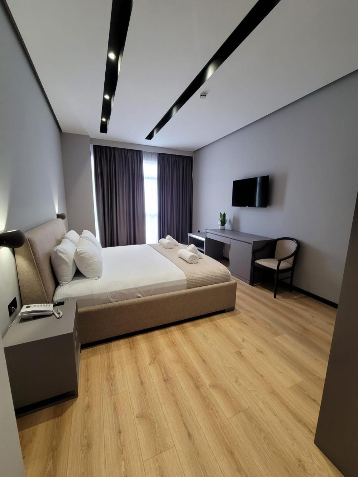 Toer Hotel & Spa Sarandë 外观 照片