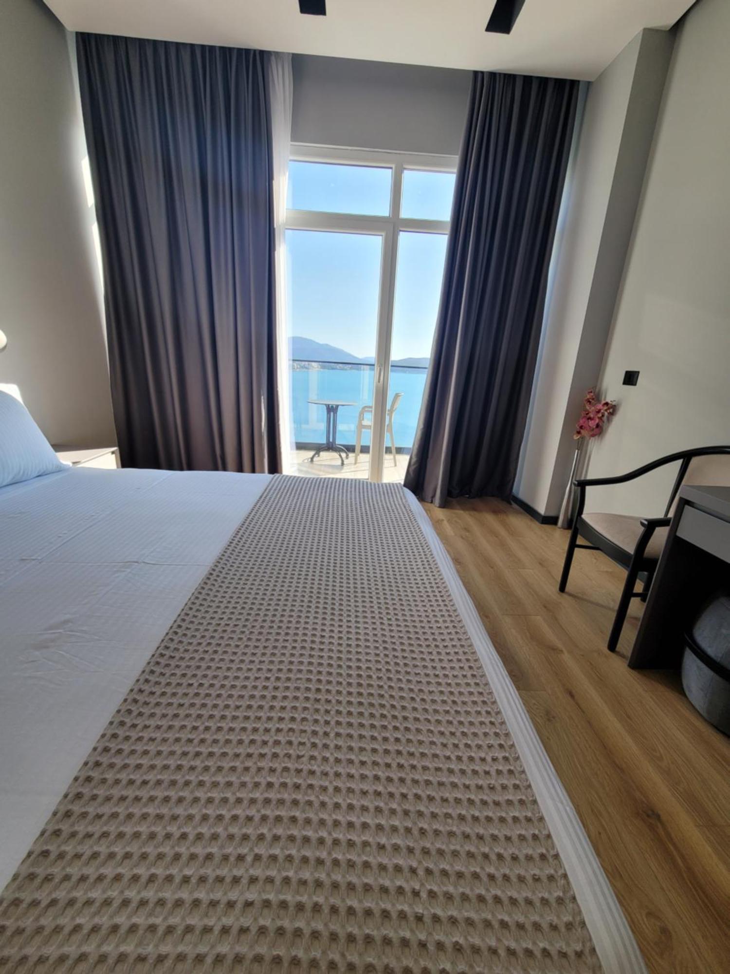 Toer Hotel & Spa Sarandë 外观 照片