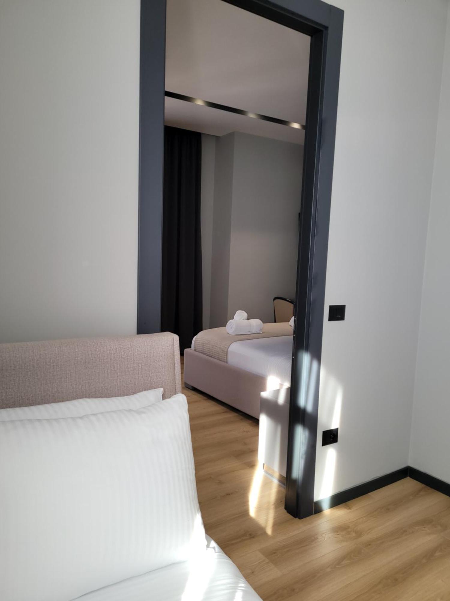 Toer Hotel & Spa Sarandë 外观 照片