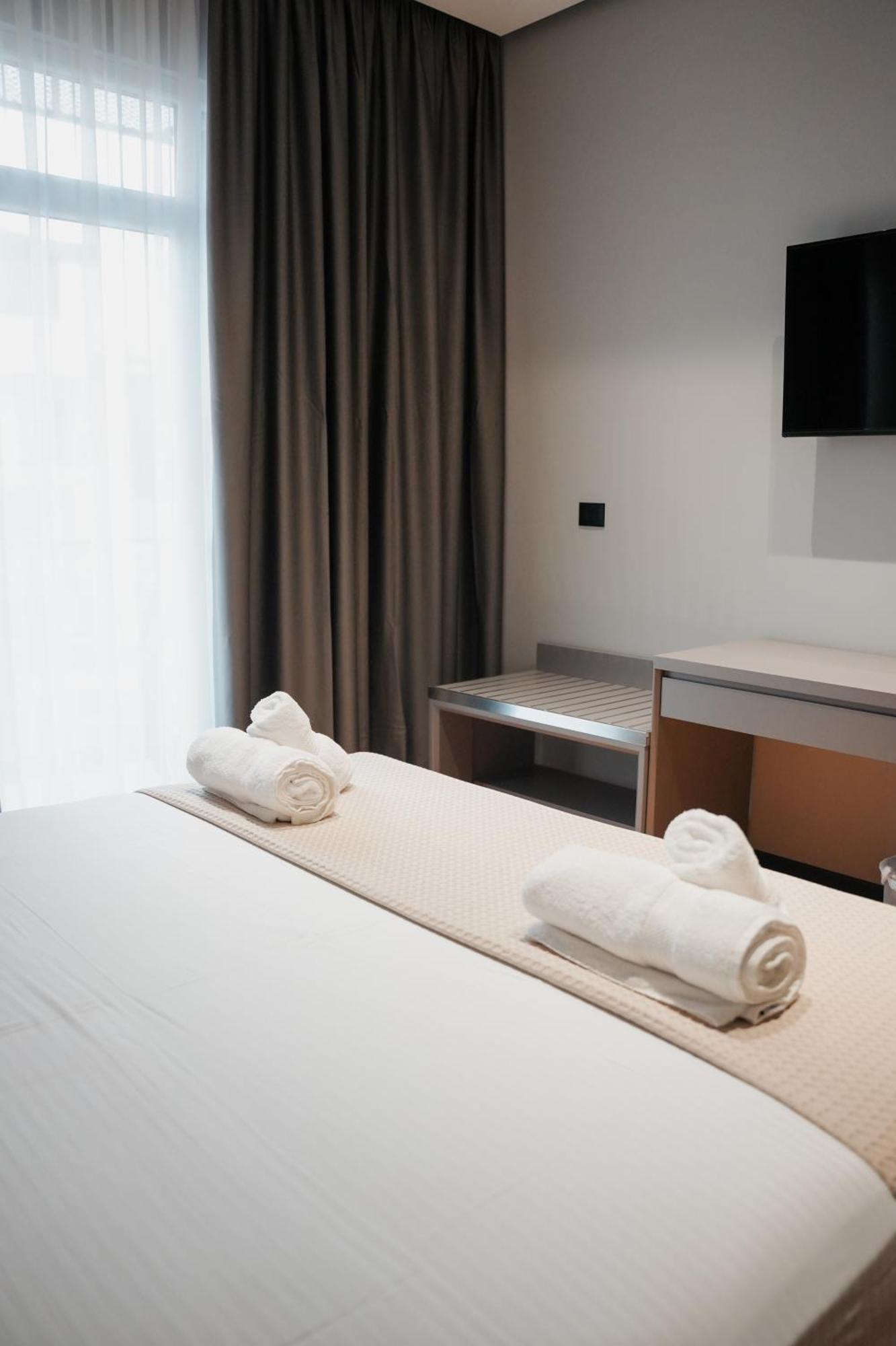 Toer Hotel & Spa Sarandë 外观 照片
