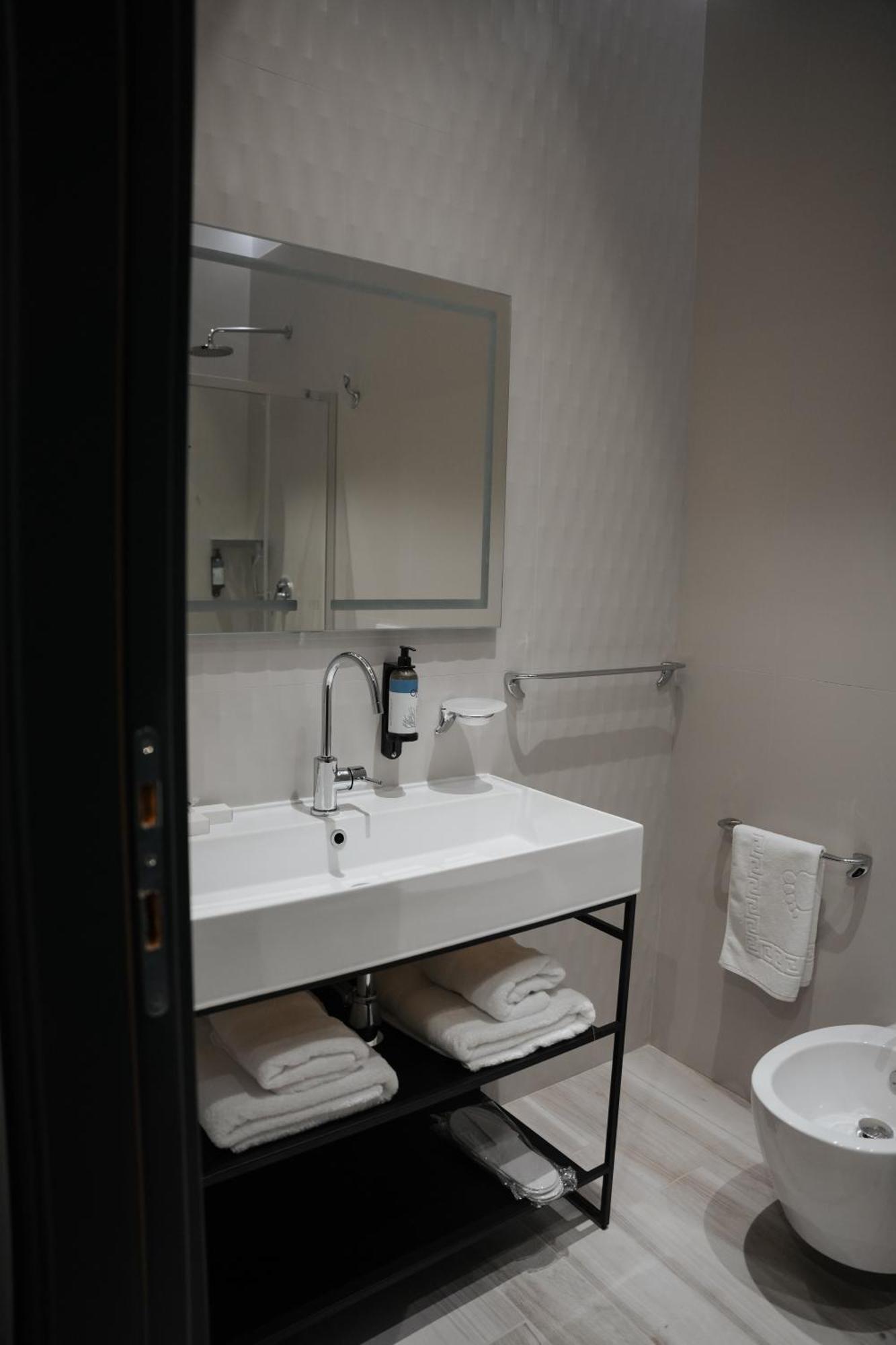 Toer Hotel & Spa Sarandë 外观 照片