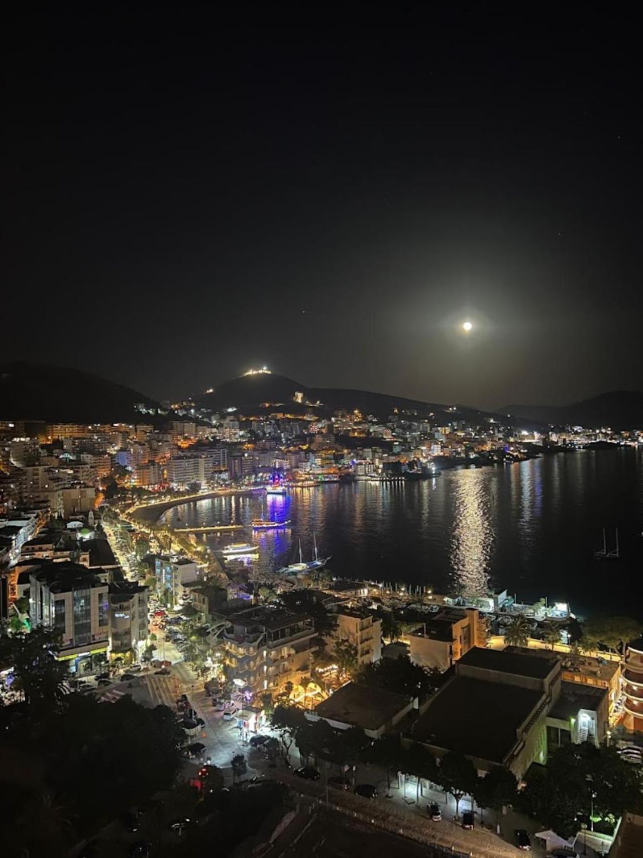 Toer Hotel & Spa Sarandë 外观 照片